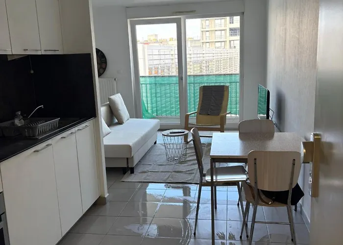 Proche Du Tram Et Du Stade Apartamento *